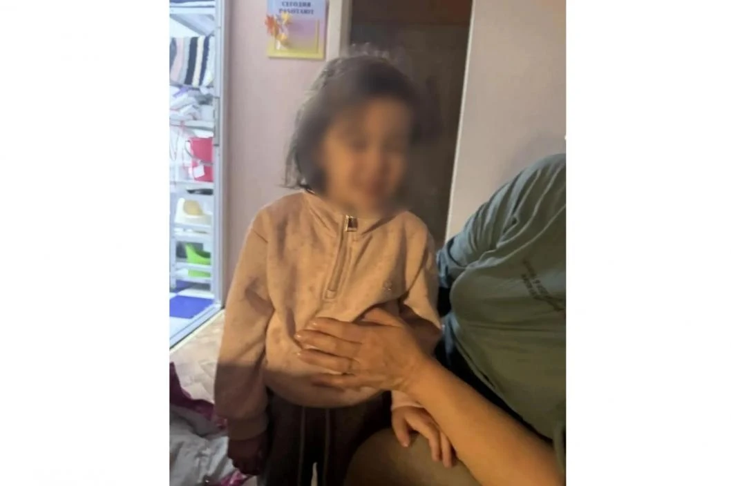 ⚡ В Тюмени ночью на детской площадке нашли ребенка