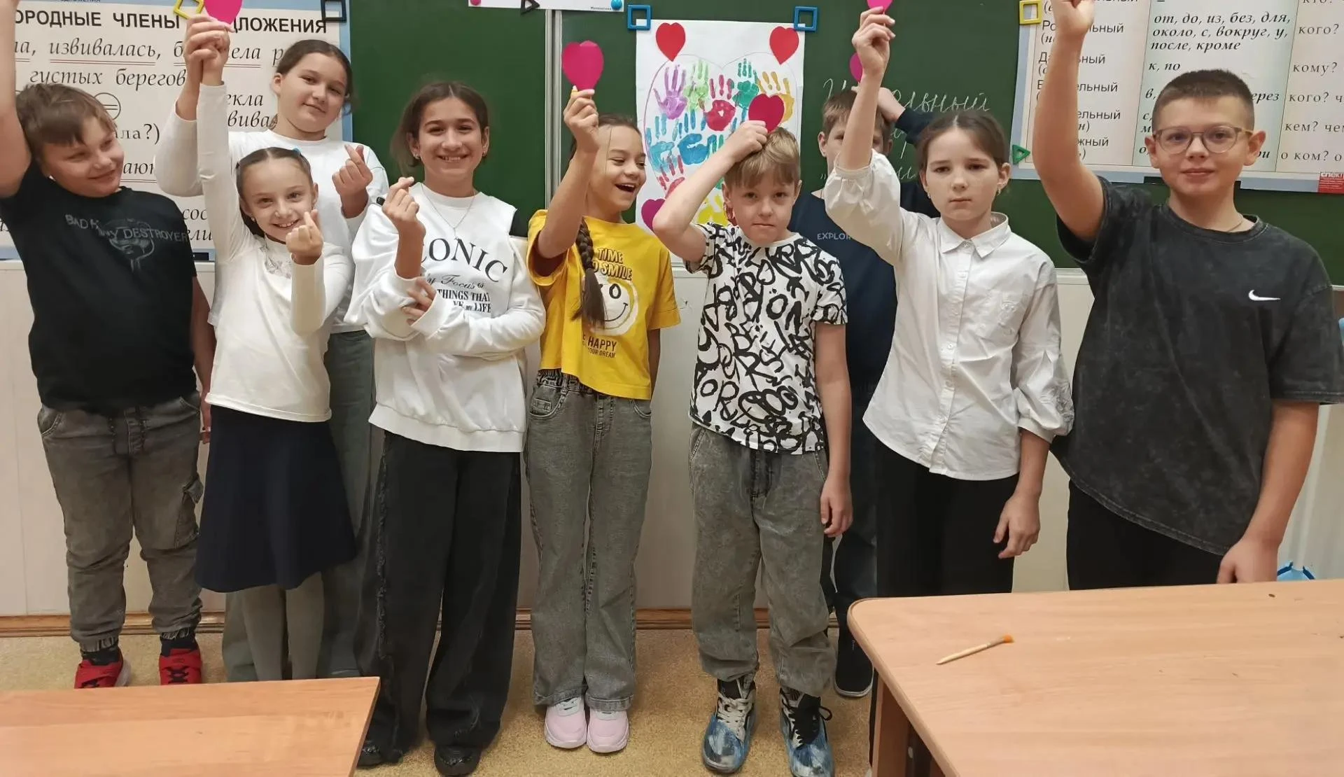 В День отца ученики 4 «Б» класса подготовили особенное поздравление для пап — они дали ...