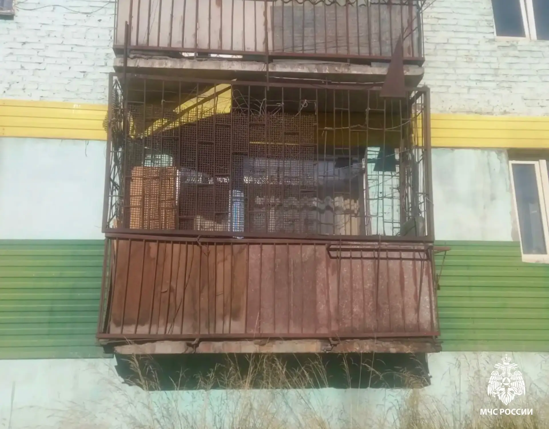 Брошенный непотушенный окурок стал причиной пожара в Ак-Довураке Тувы