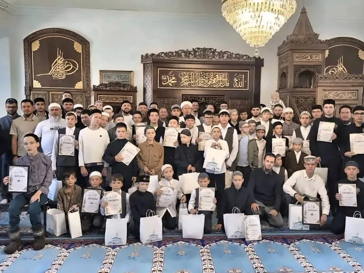 Ученик курсов по заучиванию Куръана при Центральной мечети Бугульмы принял участие в Ре...