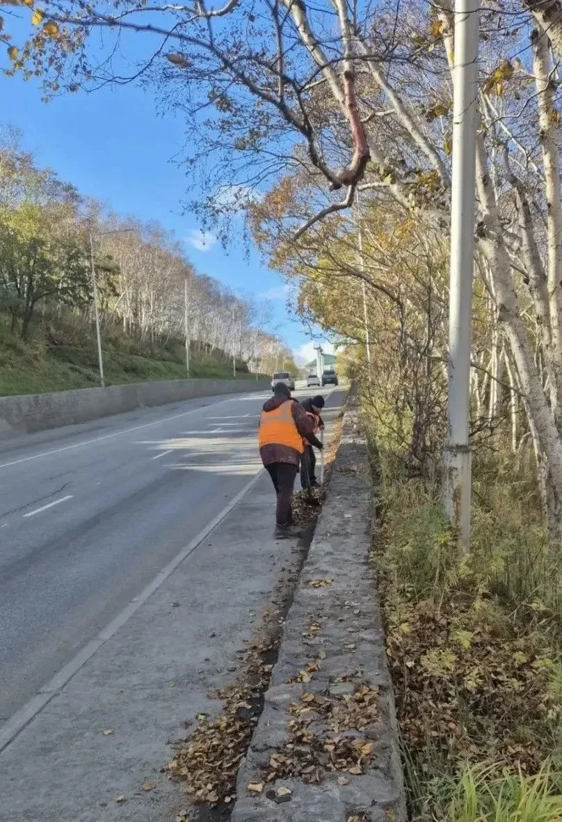 🚧 Уборка улиц Петропавловска идёт круглосуточно