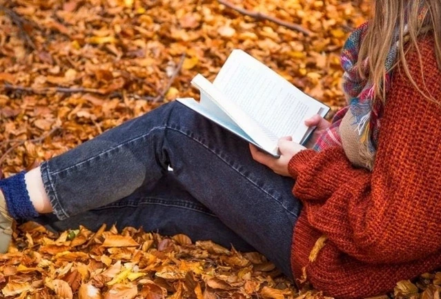 У каждого книголюба осенью есть свои маленькие радости: