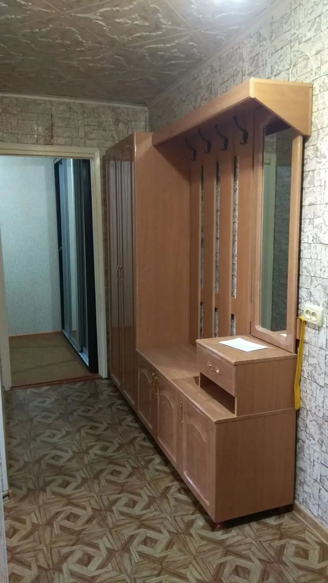 Продаётся однокомнатная  квартира улучшенной планировки, в кирпичном доме, на 2 этаже (...