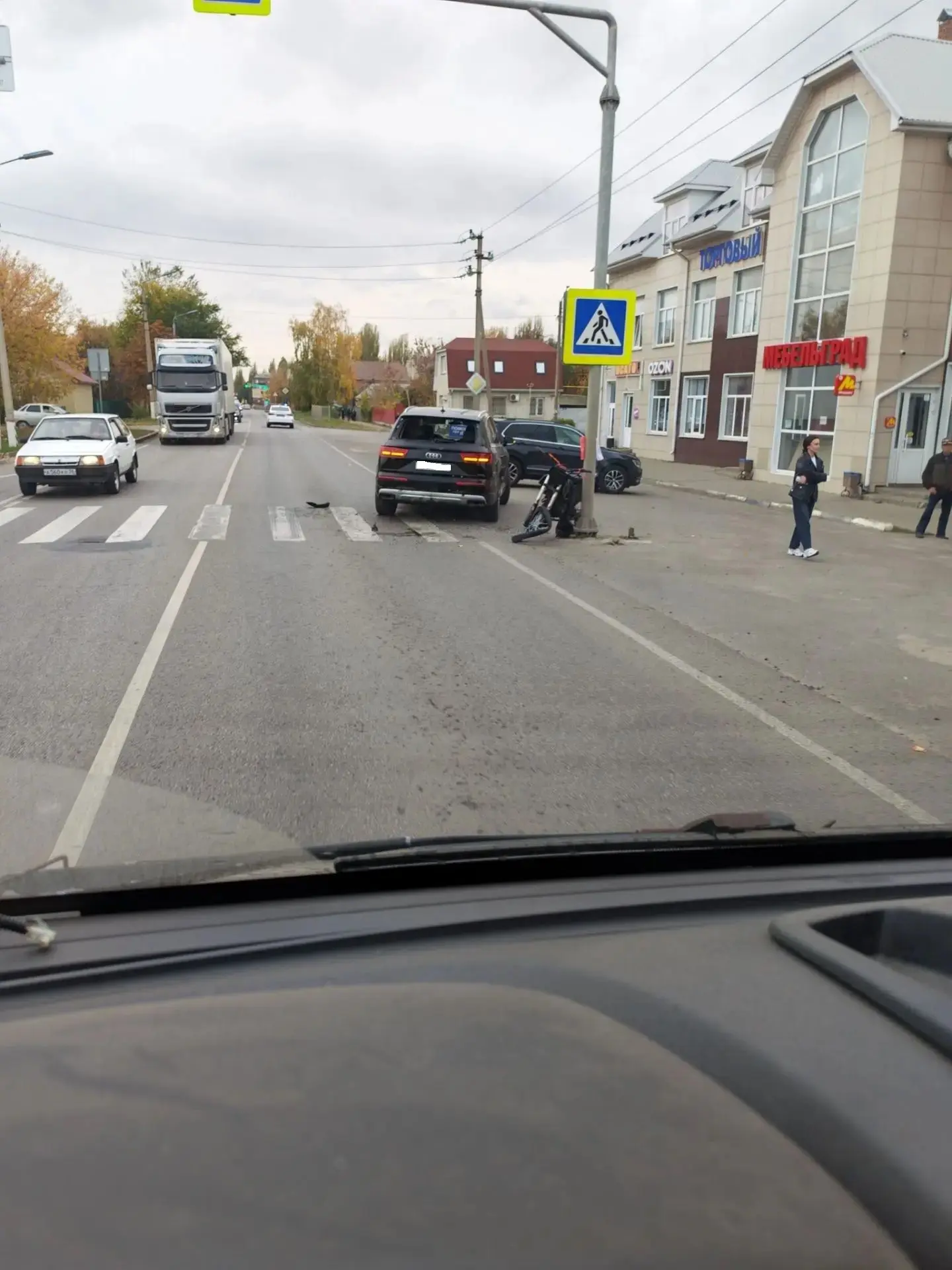 ДТП на улице Матросовская в Борисоглебске "Сценарий" тот же - несовершеннолетний на мот...
