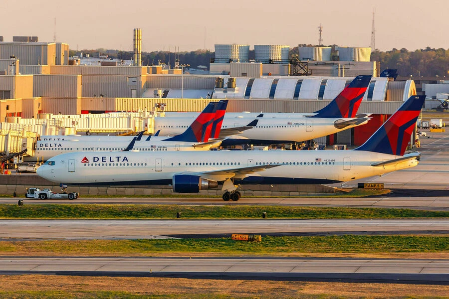 ОПАСНОЕ СООБЩЕНИЕ | В ИЗРАИЛЕ ПРОВЕРЯЮТ РЕЙС DELTA ПОСЛЕ СООБЩЕНИЯ О ВЗРЫВНОМ УСТРОЙСТВЕ