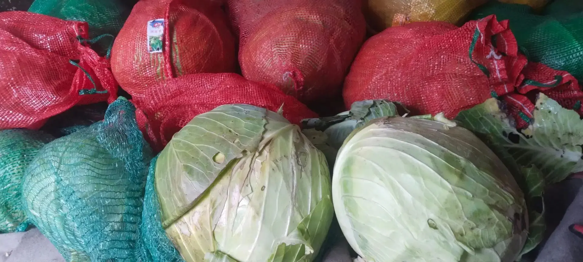 Продам капусту. «Мегатон» – 100 руб./кг., «Ринда» – 80 руб./кг. Самовывоз район ЦРММ, д...