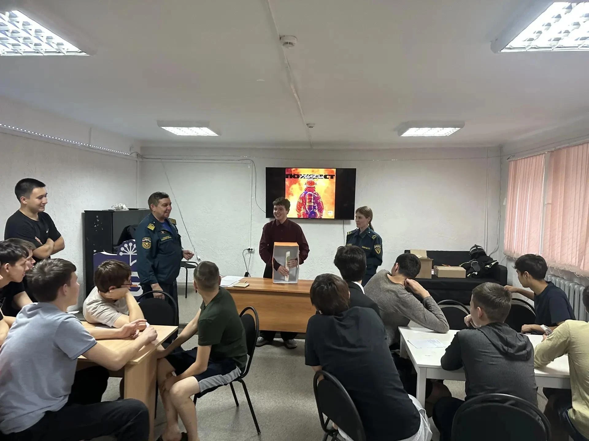 В общежитии УТЭК прошла захватывающая квест-игра «СтудентПожФест»