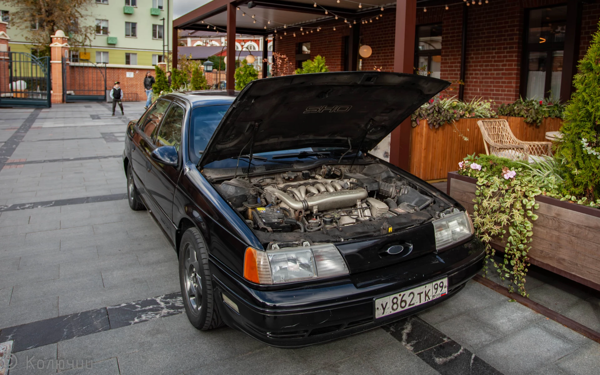 Ford Taurus SHO (1999) SHO: Super High Output — «сверхвысокая мощность» - 220 л.с.