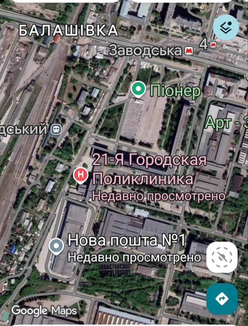Терехов, а ты не хочешь показать куда именно рядом с 21 поликлиникой был прилет?
