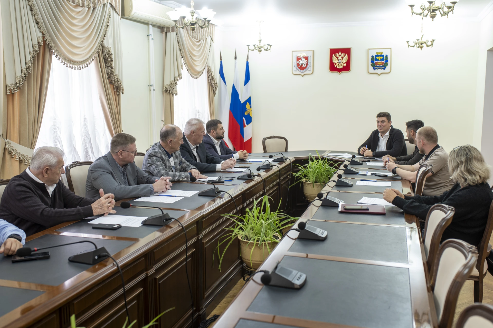✅ В рамках седьмого заседания Общественного совета Симферополя состоялось награждение г...