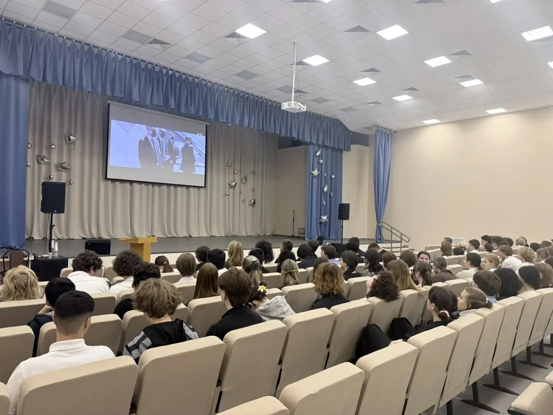 💬💖🌺 Делимся с вами школьными событиями!