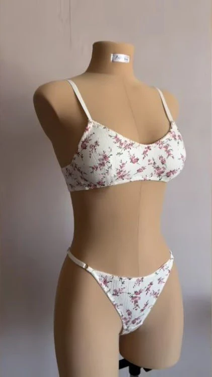 Комплект: топ+стринги от vlada.sew💕