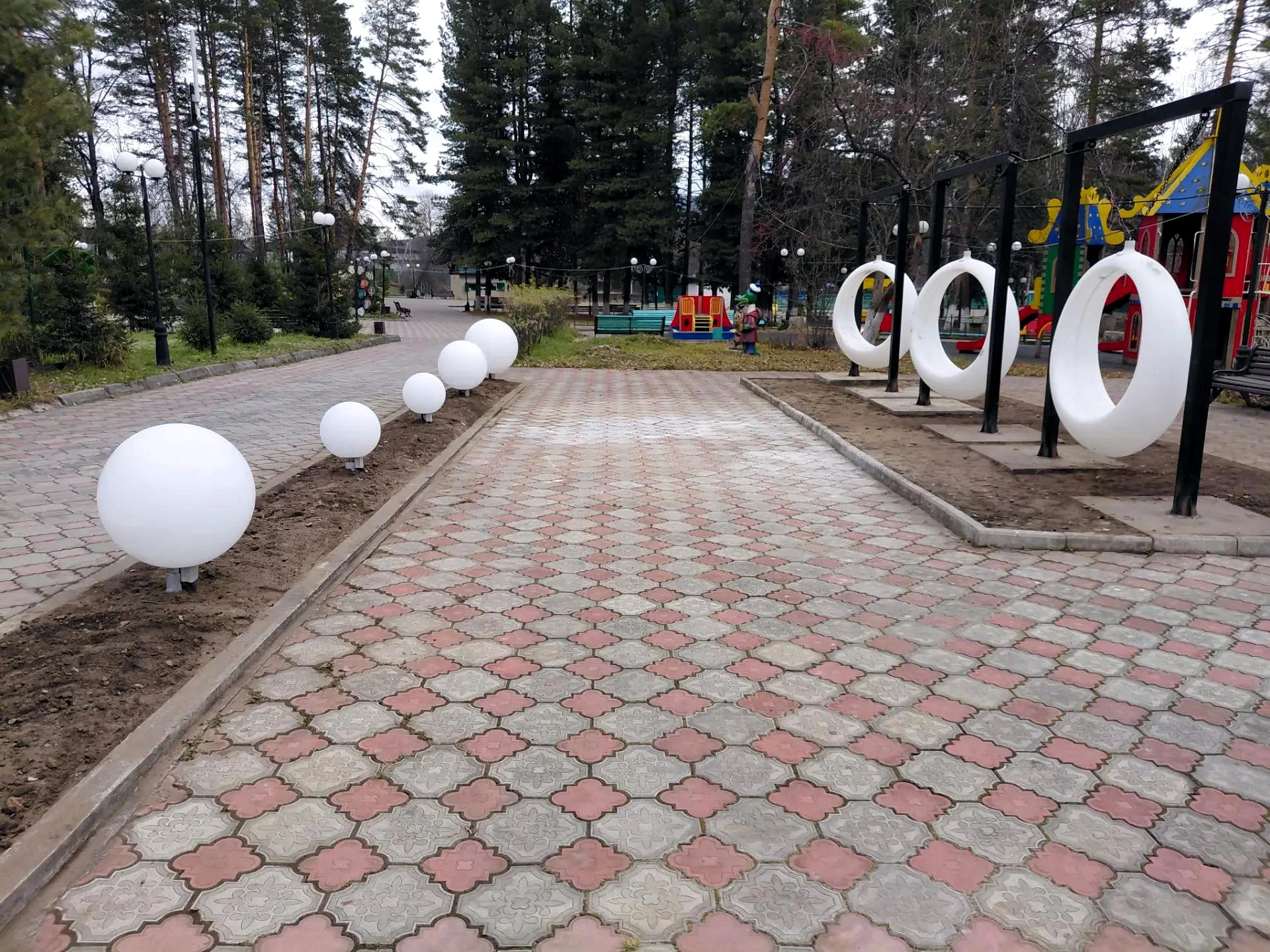 «Эклектика качания»: идея жителей преобразила городской парк Бодайбо