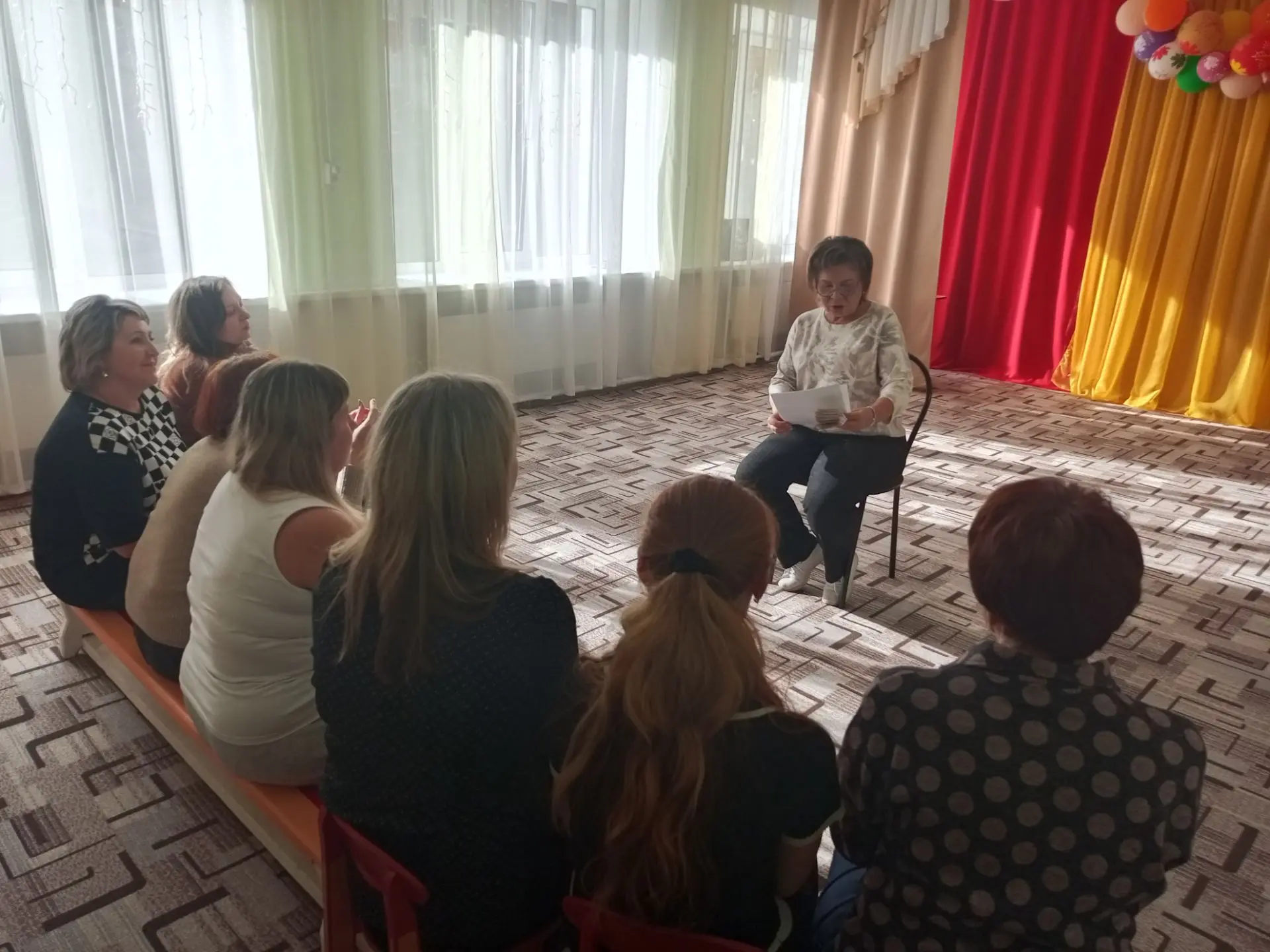 В детском саду прошёл семинар-практикум с сотрудниками на тему: "Управление долгами".