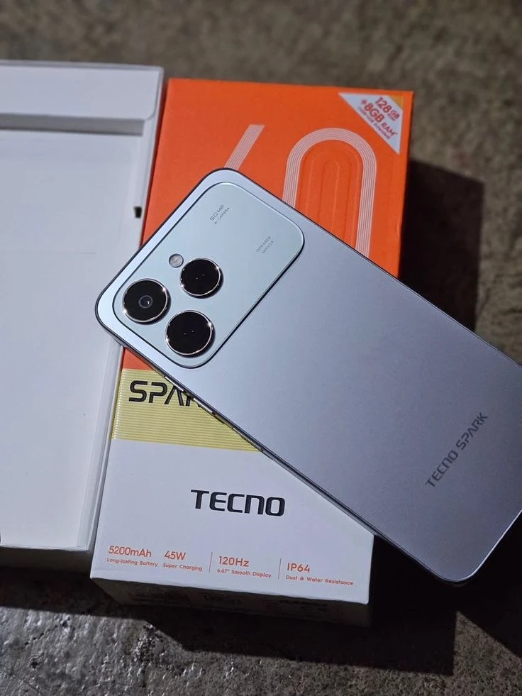 Tecno spark 40