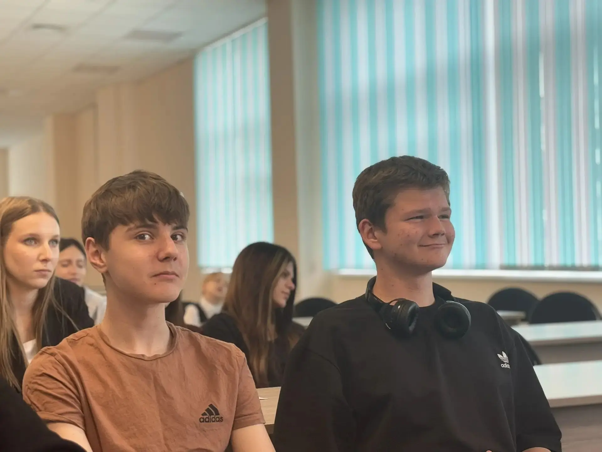 🌍 ИИ доступен каждому. Неважно, живёшь ты в маленьком городе или мегаполисе. Возможнос...