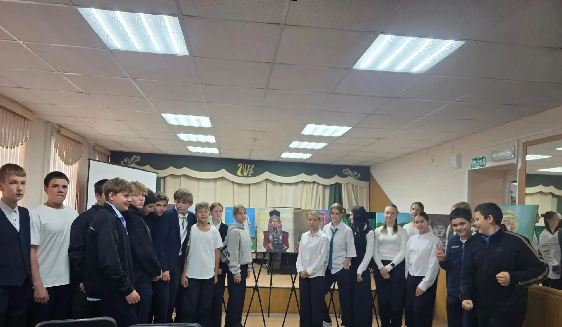 Год единства народов России в стенах Детской школы искусств 🎨🇷🇺