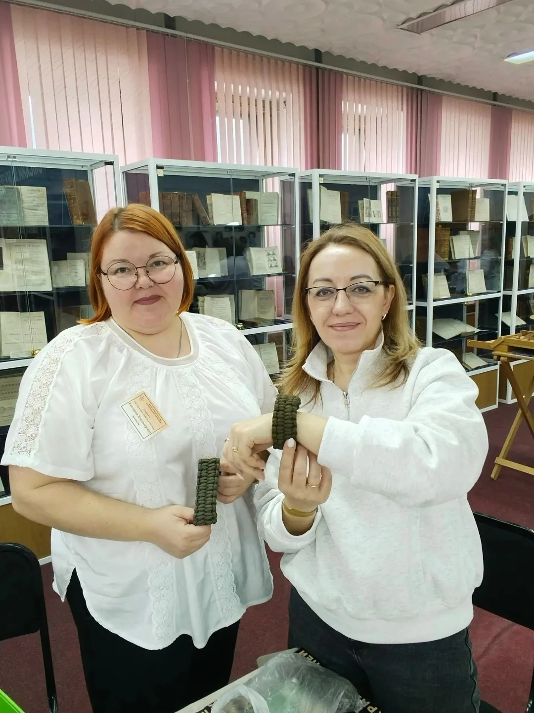 Специалисты службы психологической помощи и экстренного реагирования семейного многофун...