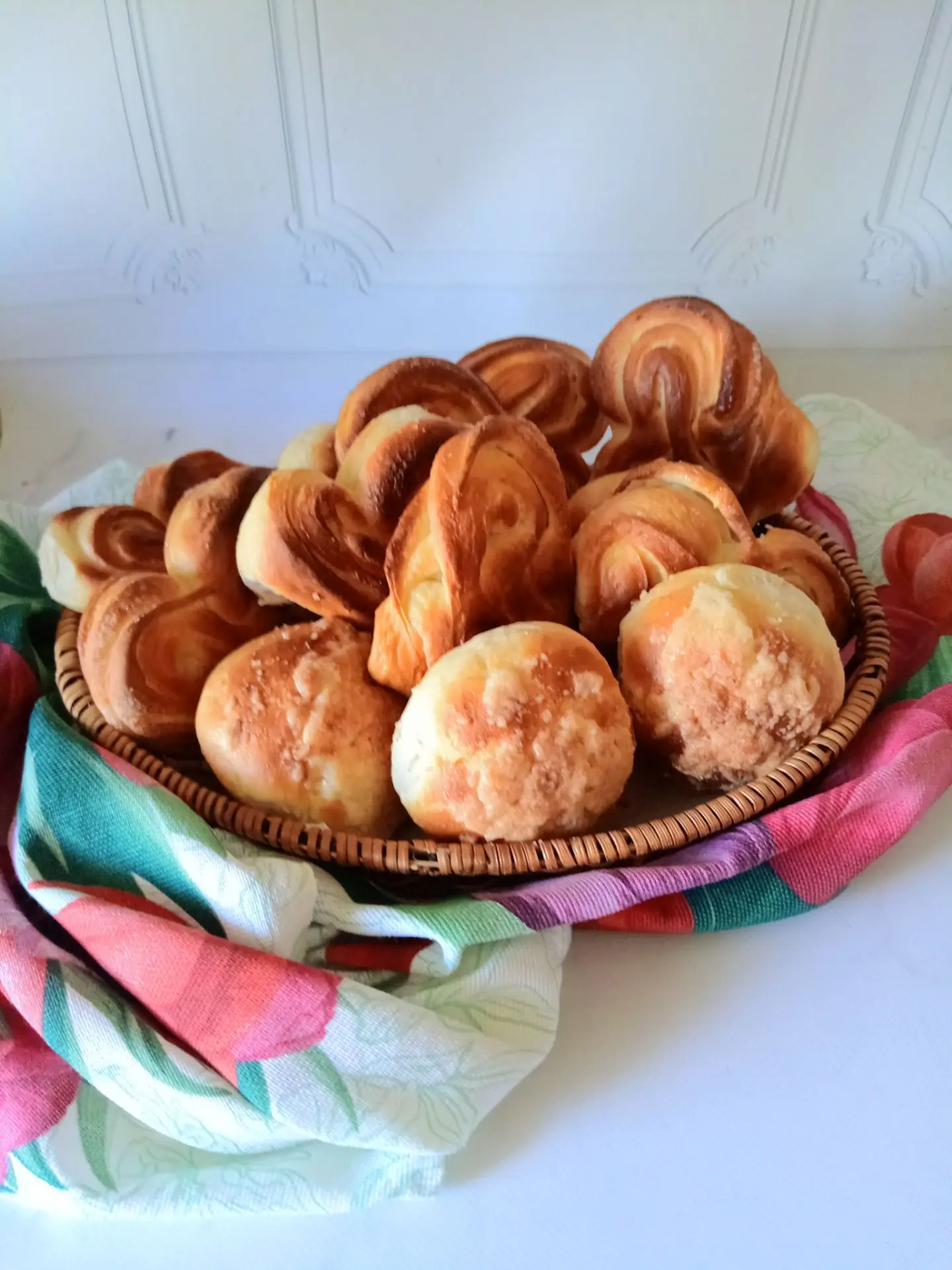 Булочки и плюшки мягкие как пух.