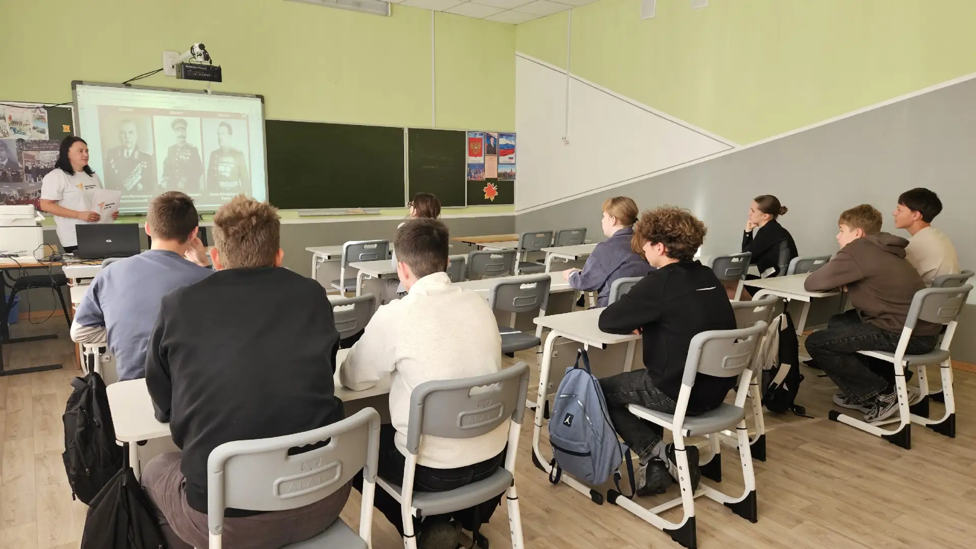 🗓Сегодня, 9️⃣ октября, для учащихся 8 класса советником директора по воспитанию провед...