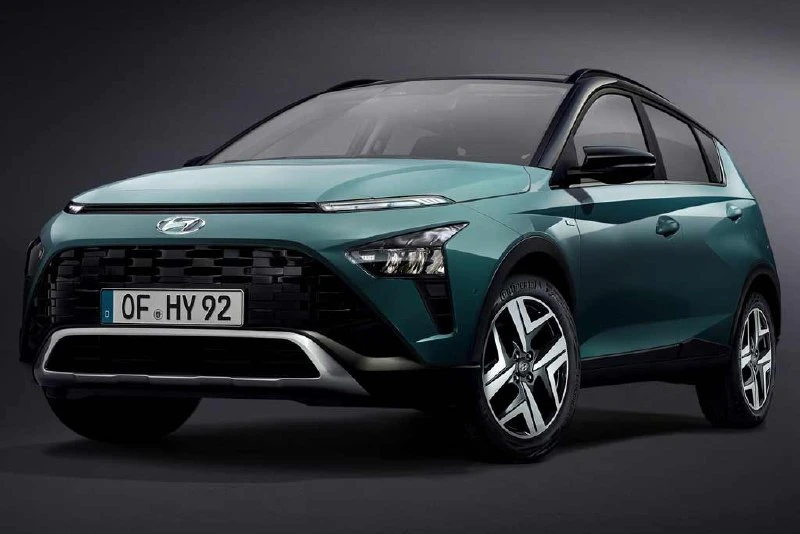 Hyundai показал в Париже новый Bayon: компактный SUV с гибридом на подходе