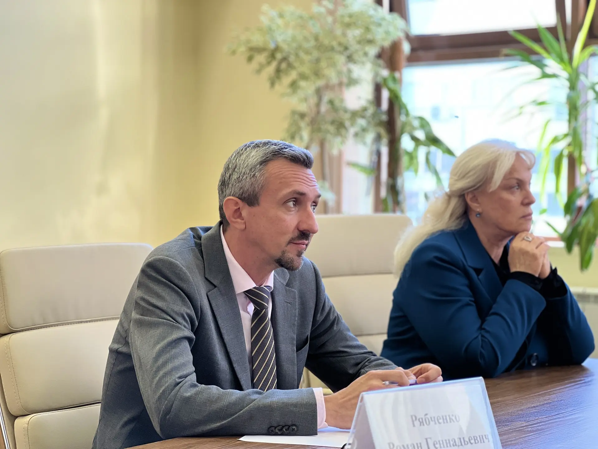 Глава управы Роман Рябченко совместно с первым заместителем главы управы Александром Ло...