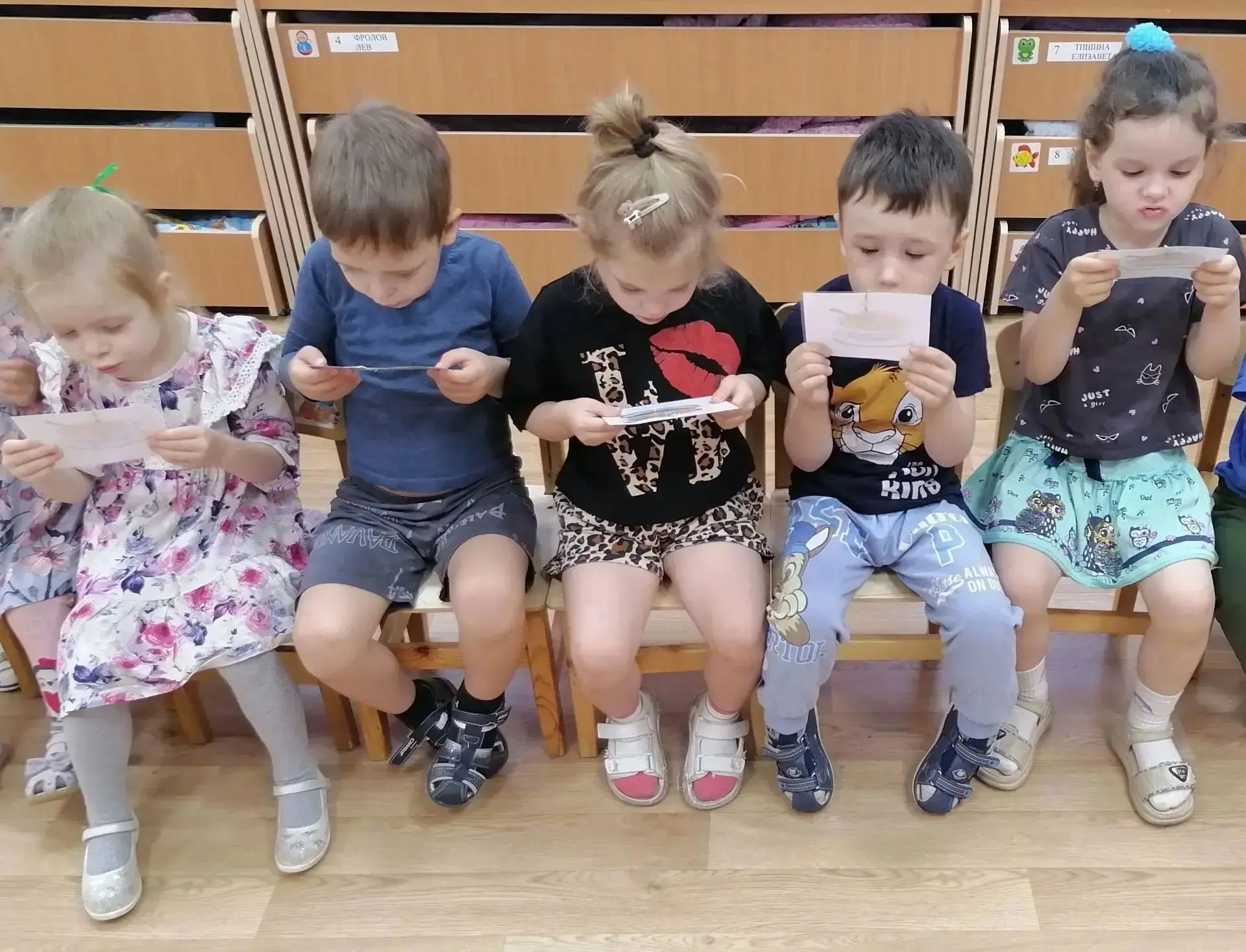 Дошкольное отделение, здание 6. В средней группе "Почемучки" учитель-логопед Т. Ю. Гера...