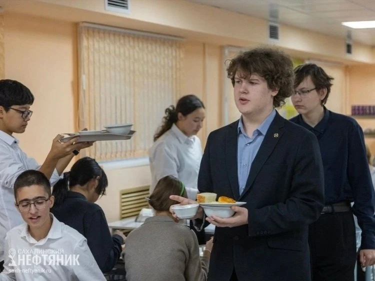 На Сахалине расширят меню школьных столовых