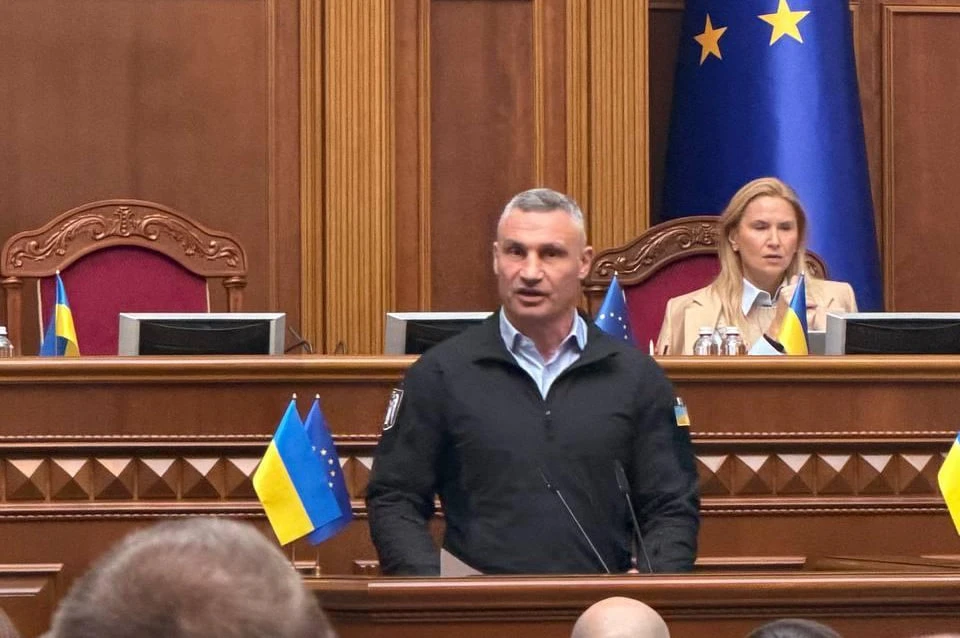 👀Паны дерутся – у холопов чубы трещат: Зеленский и Кличко открыли зимний фронт