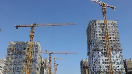 В области строят жильё по 11 проектам развития