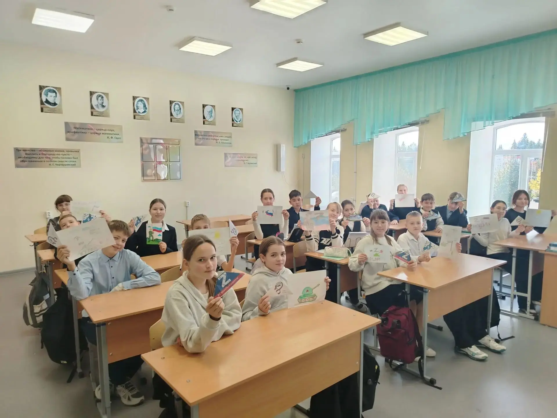 📝 ﻿﻿﻿﻿Каждому из нас в трудную минуту нужны слова поддержки. Нужны они и нашим бойцам,...