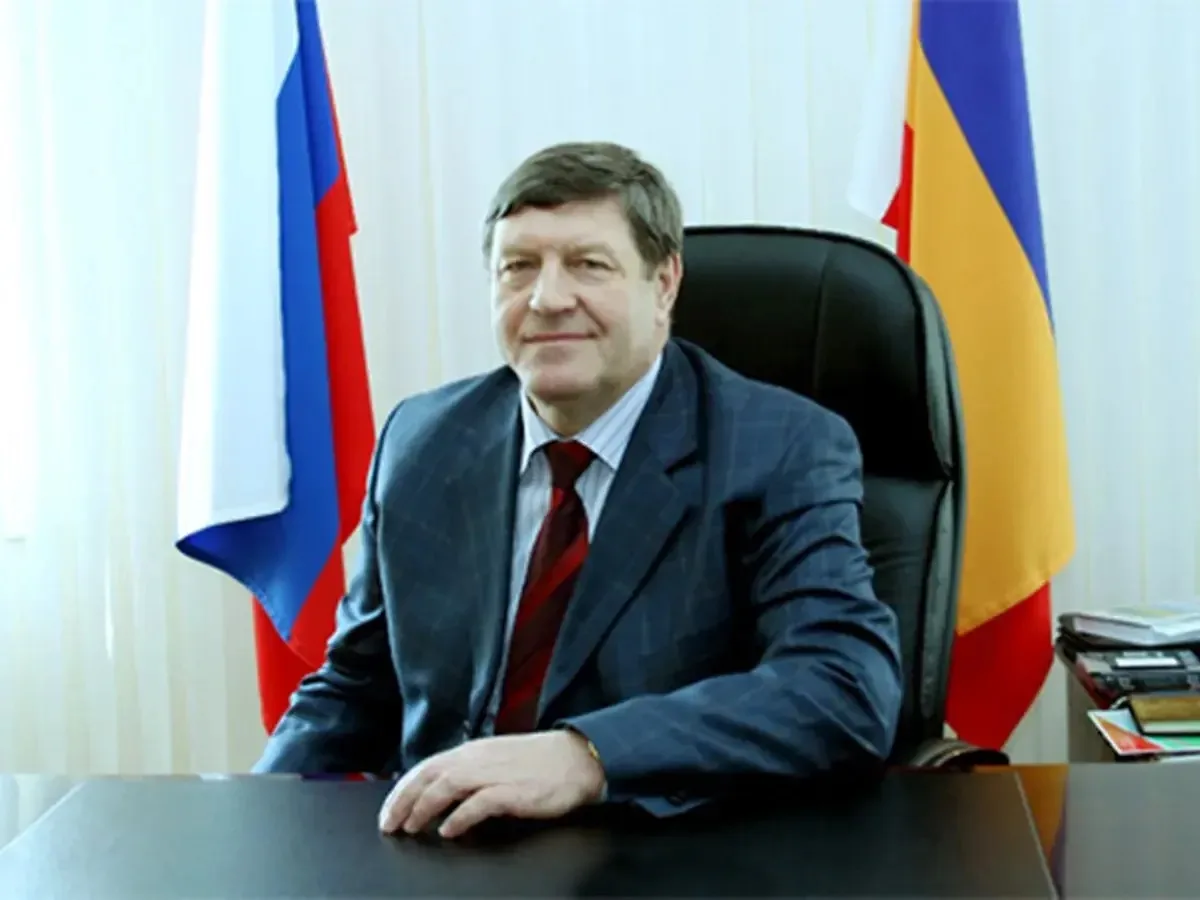 Евгений Луганцев снова возглавил Собрание депутатов Октябрьского района