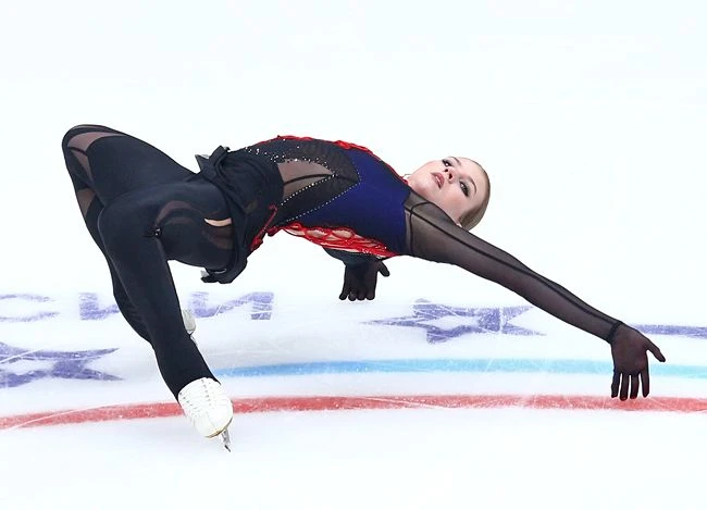 Российская фигуристка Александра Игнатова (Трусова) стала победительницей Мемориала Ден...