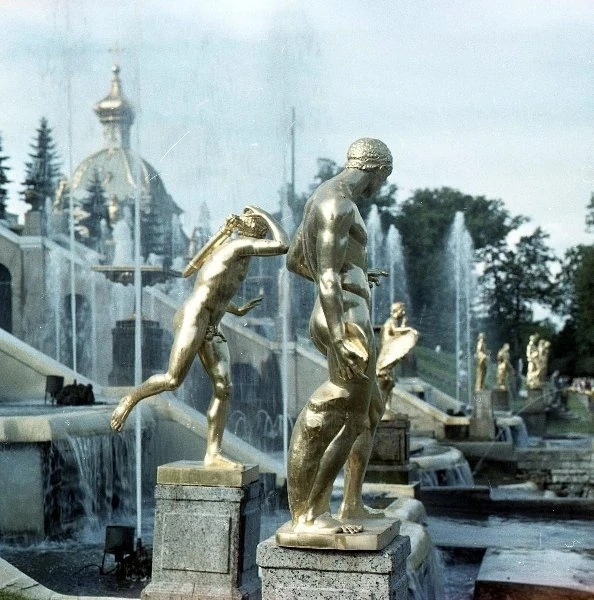 Петродворец в объективе Ивана Шагина: каким был Большой каскад в 1960-е