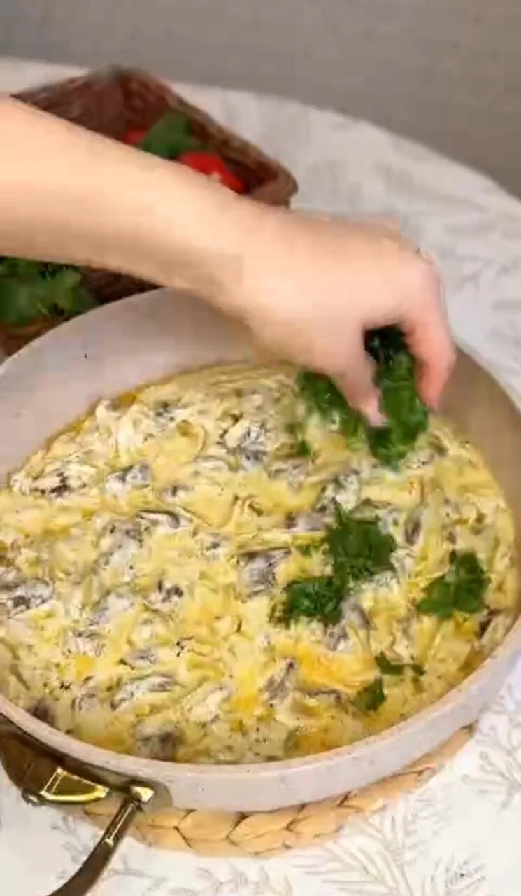 🥘 Куриные сердечки в нежном сметанном соусе