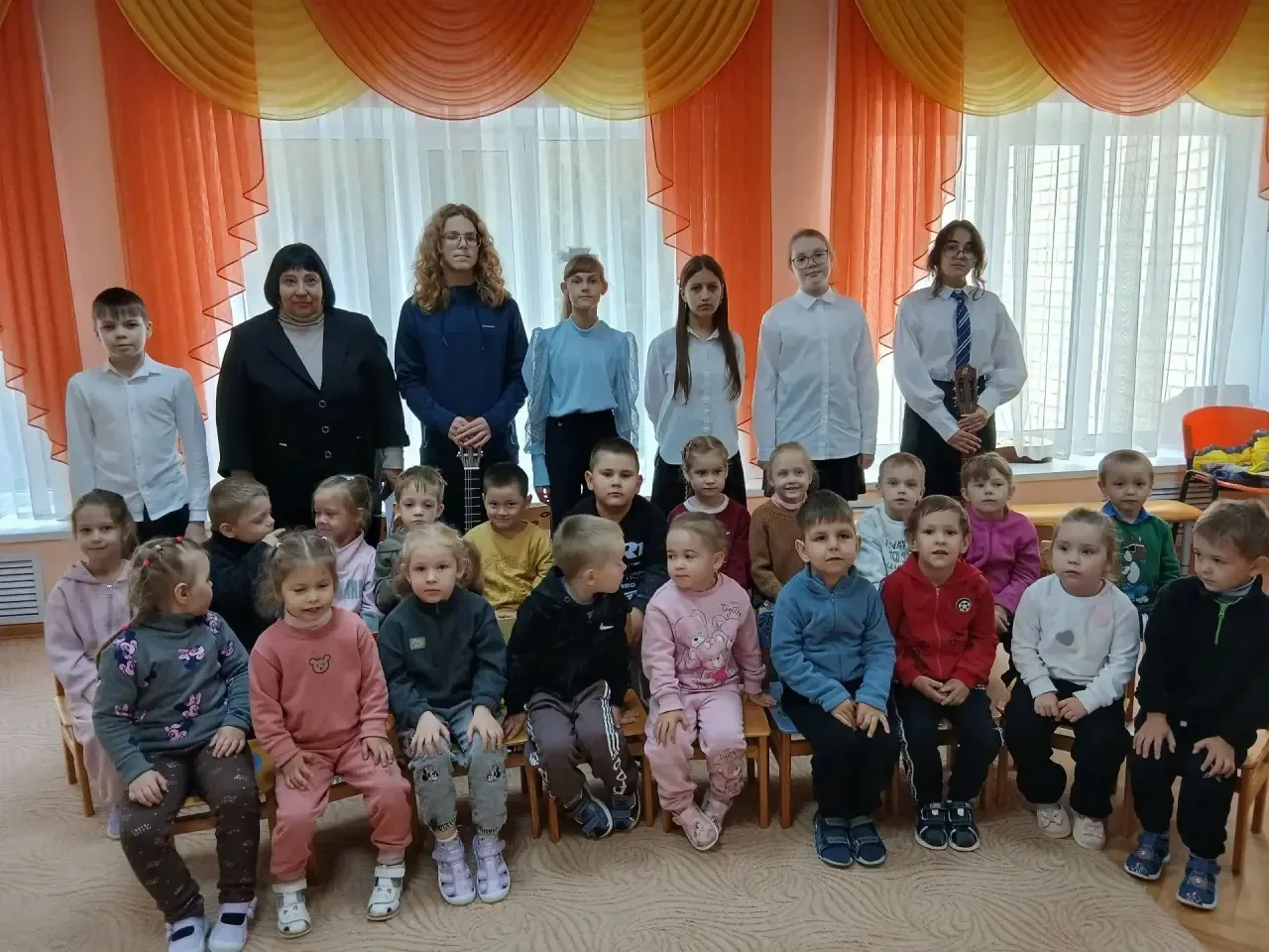 8 октября в гостях у ребят побывали юные артисты , учащиеся "Детской школы искусств гор...