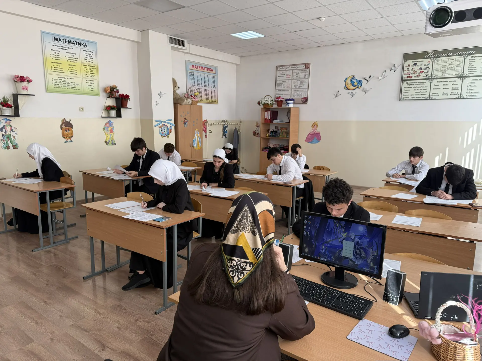 📝 Сегодня в 9-х классах прошла диагностическая работа по русскому языку!