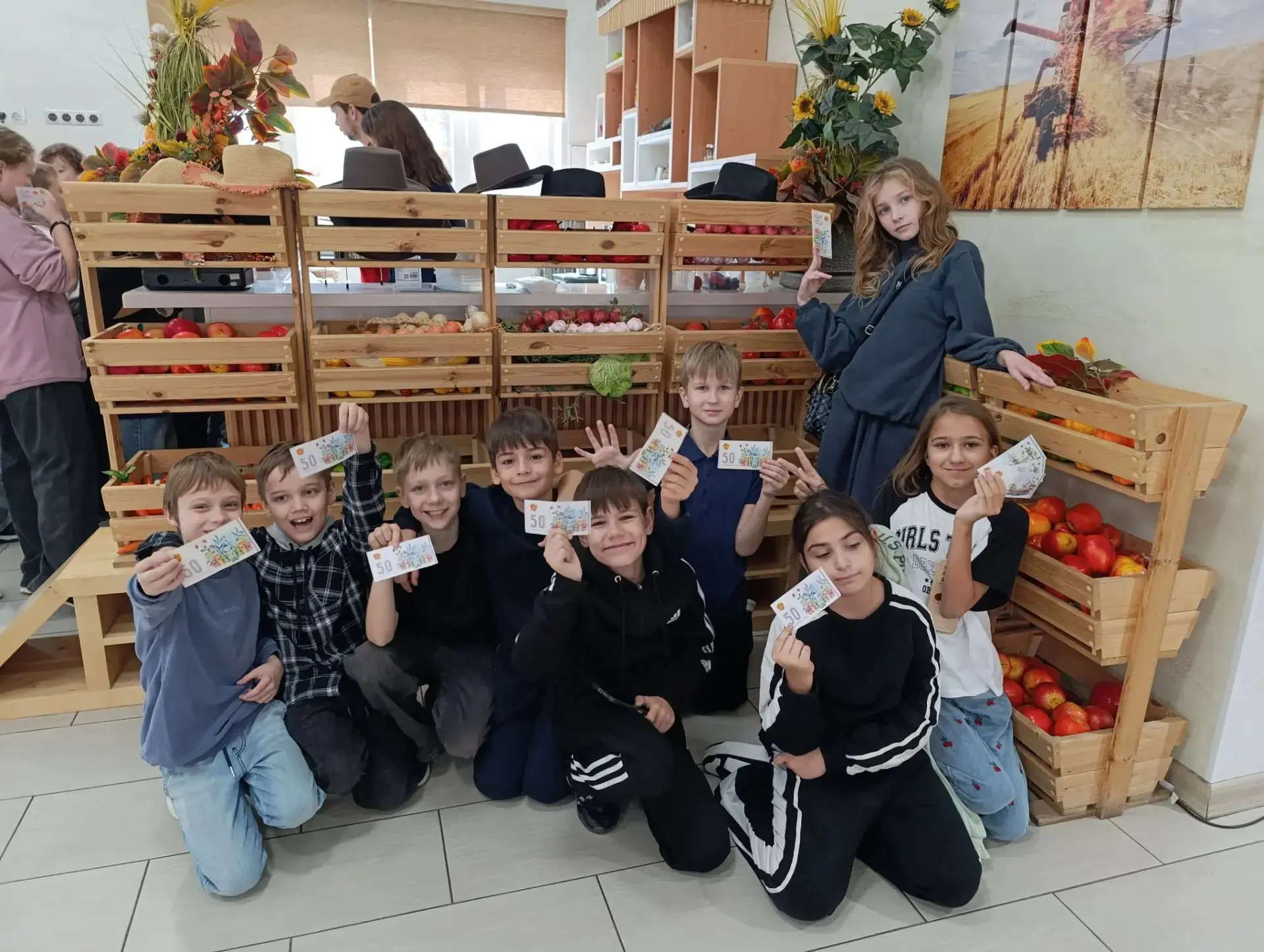 8 октября ученики 4 Е класса с классным руководителем Орловой Л.В. посетили «Земляничны...