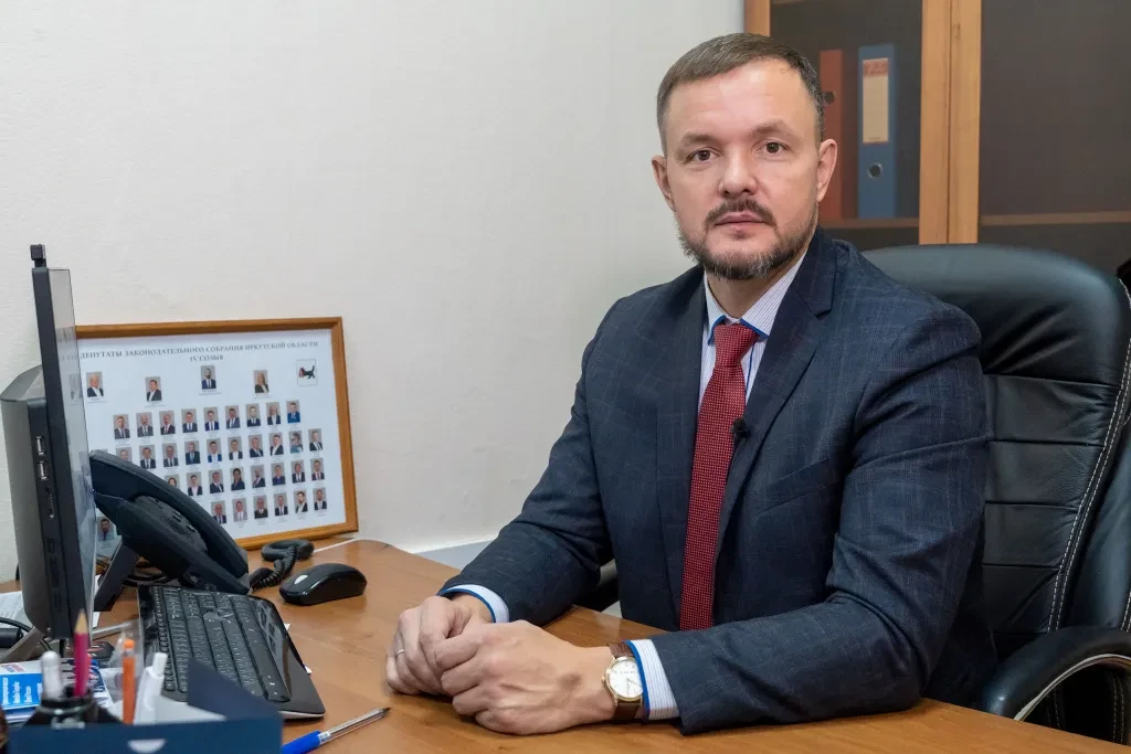 Согласно официальным данным, в Иркутской области 1279 многоквартирных жилых домов попад...