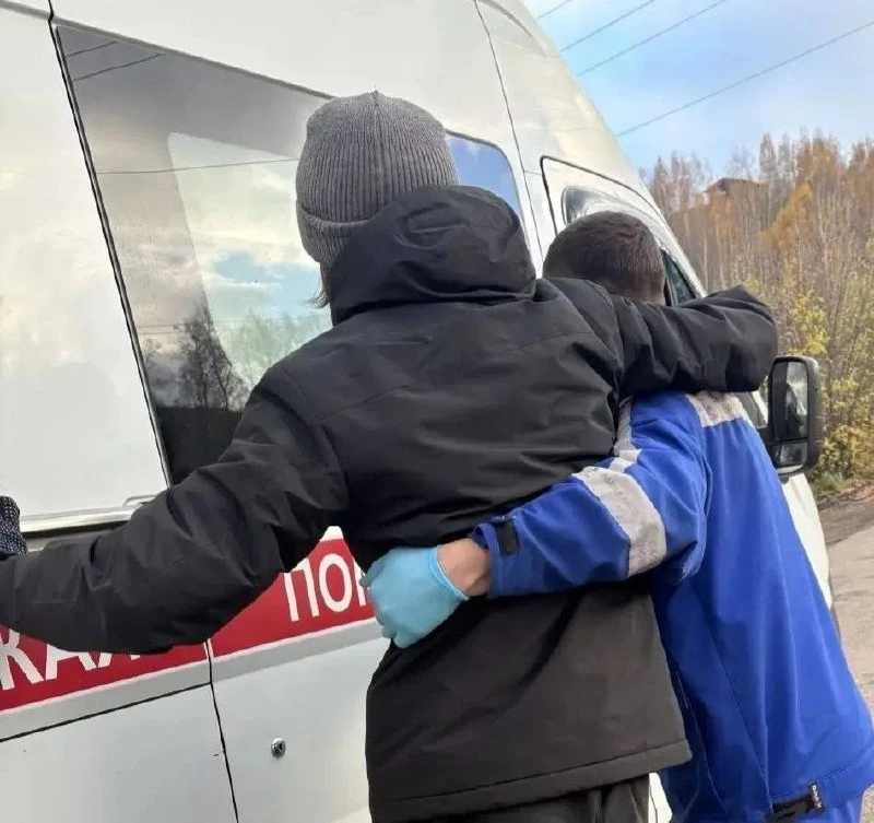 Подросток упал со скалы на Торгашинском хребте и сломал ногу
