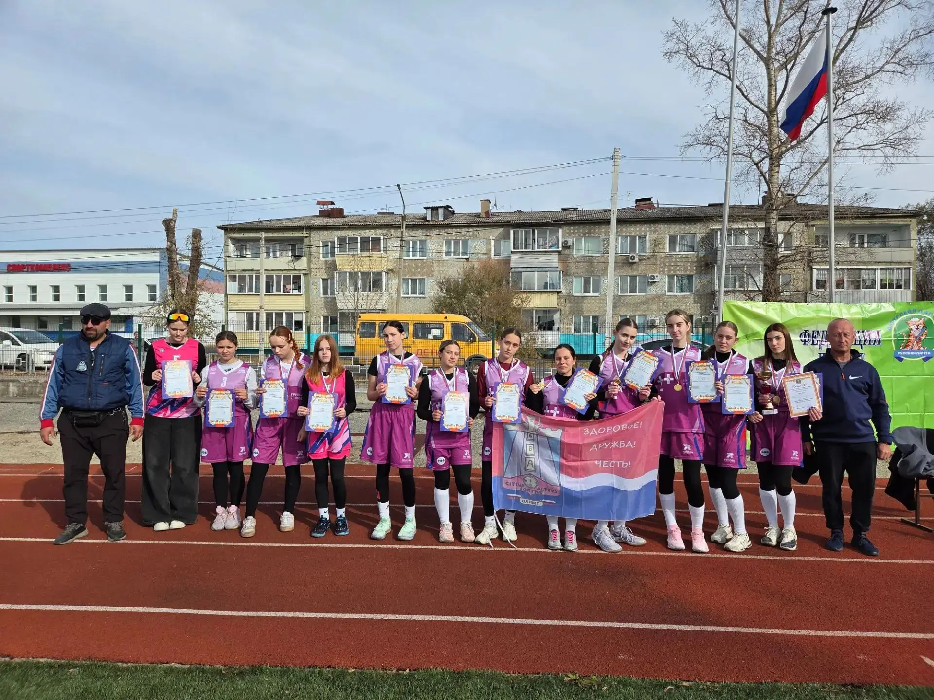 Всем лапта! В Приамурье продолжают развивать исконно русский вид спорта. В эти выходные...