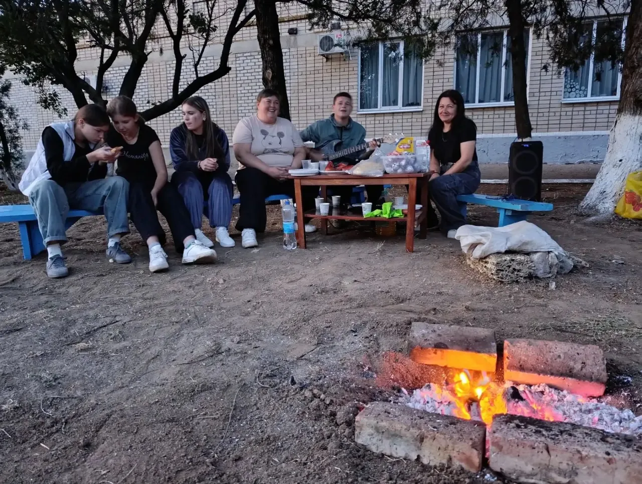 Как в Ивановке отметили Всемирный День туризма: костёр, палатка и песни до заката