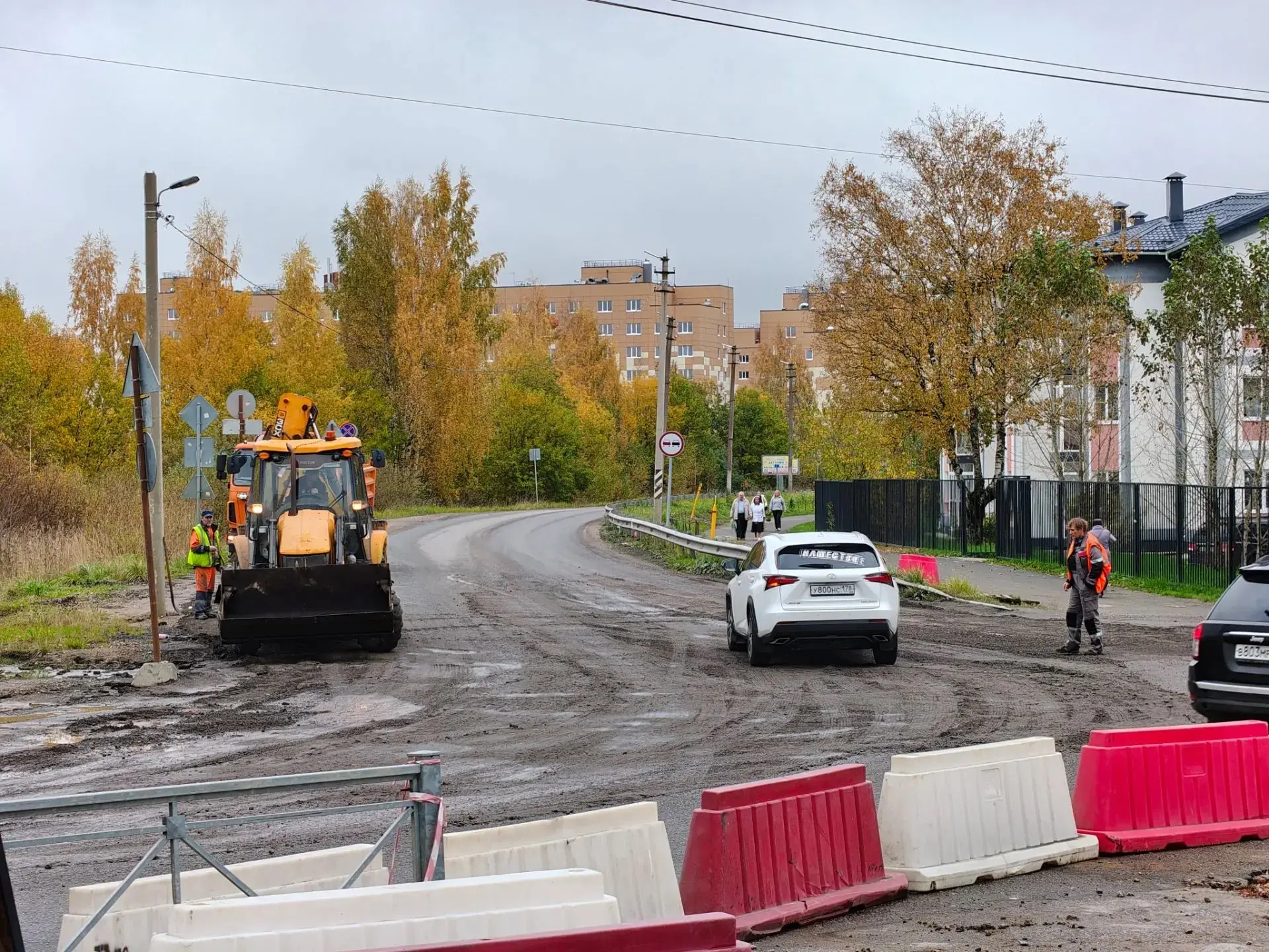Ровняют наш перекресток