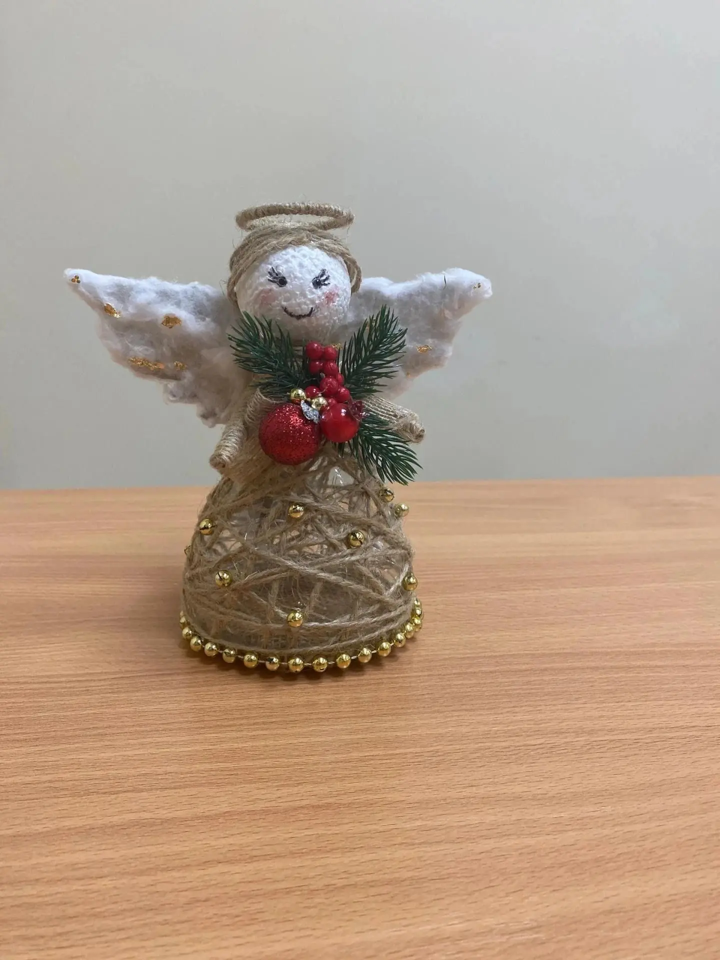 Елочная игрушка из вторичного сырья