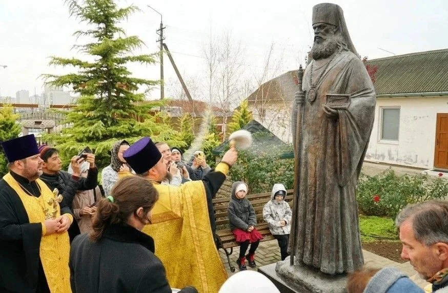 Мощи святителя Луки временно покидают Свято-Троицкий монастырь