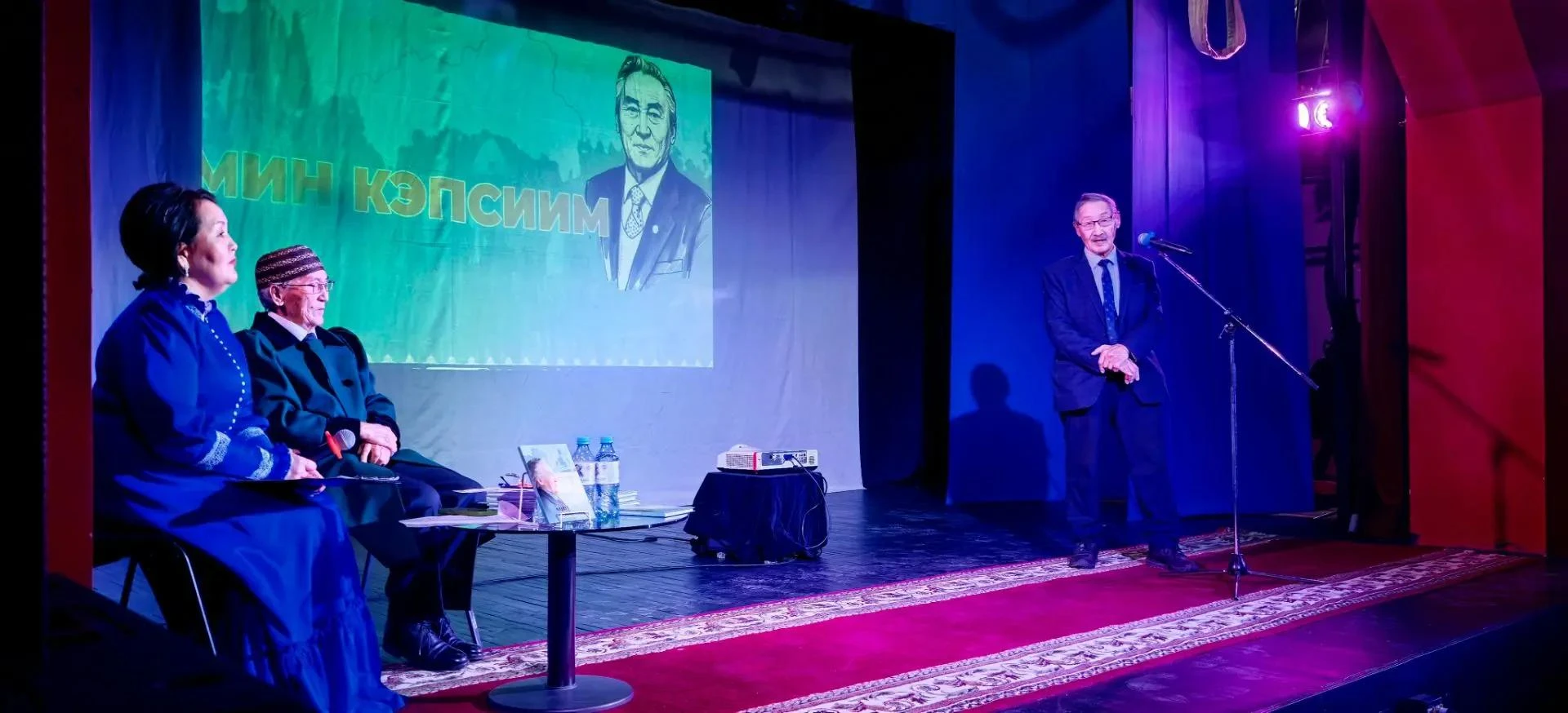 https://khangalas-lib.ru/min-kepsiim-kinige-bireme-buolla/ "Мин кэпсиим" кинигэ биһирэм...