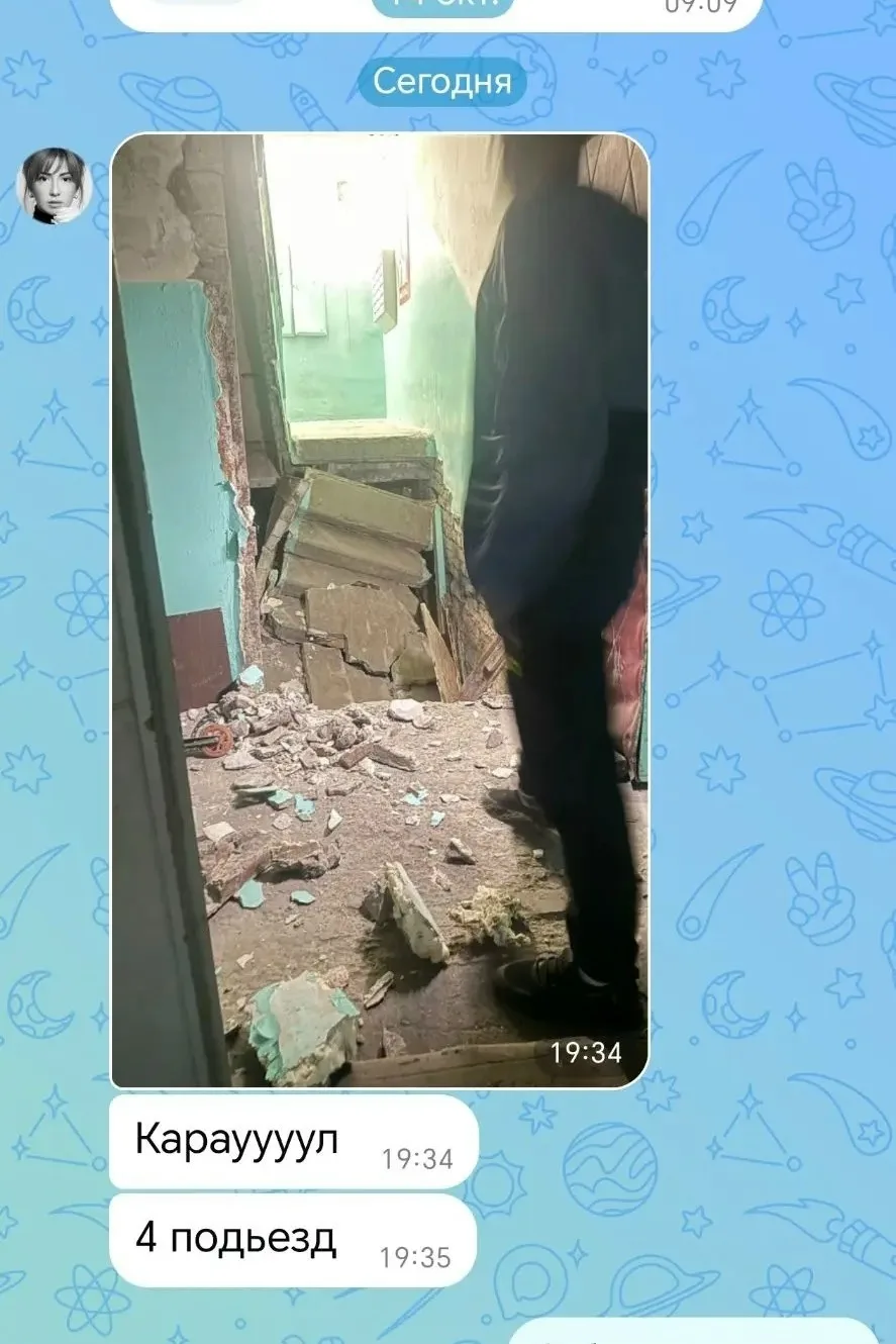 В здании по адресу Савельева 6 рухнула лестничная площадка.