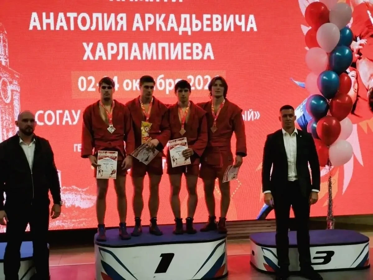 Золото и бронза брянцев на мемориале Харлампиева