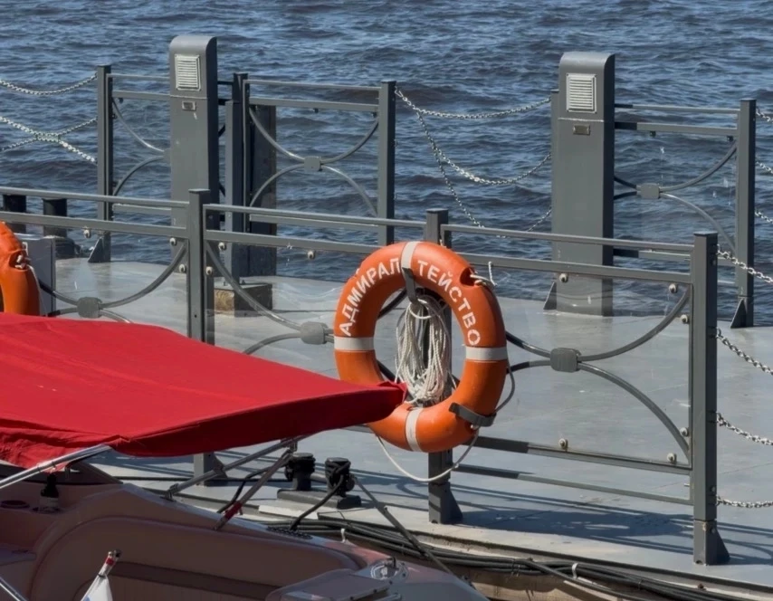 🌊 В Петербурге завершается туристический сезон на воде.