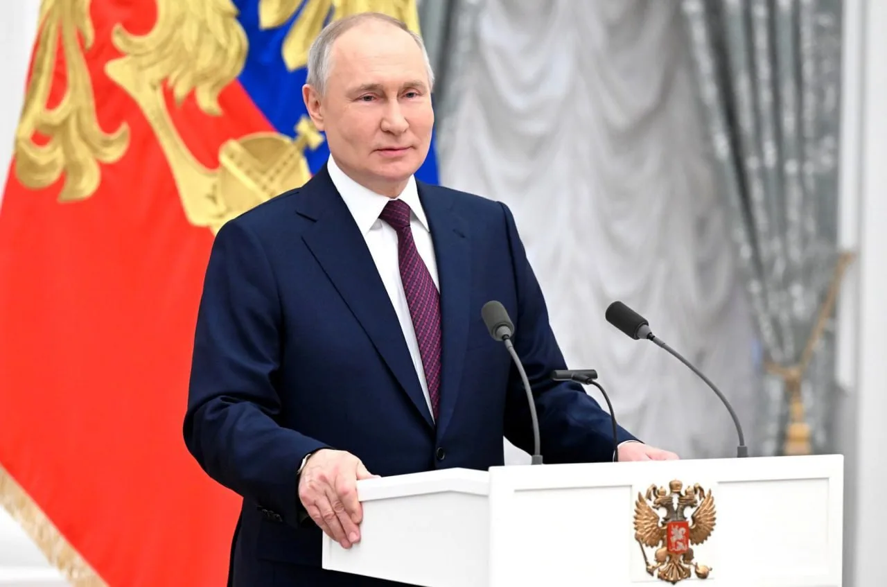 С днём рождения Президента Российской Федерации Владимира Владимировича Путина! 🇷🇺💐♥️
